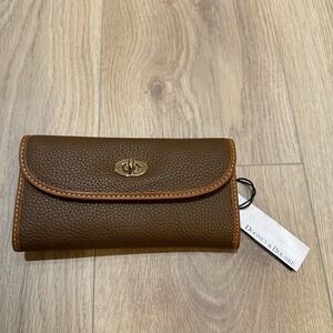 NWT Dooney & Bourke Pebble Leather Continental Turnlock Wallet BARK Brown